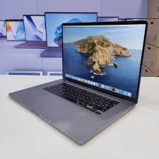 Apple MacBook Pro 15 2019 Intel Core i7 32GB RAM 512GB SSD 4GB Graphics