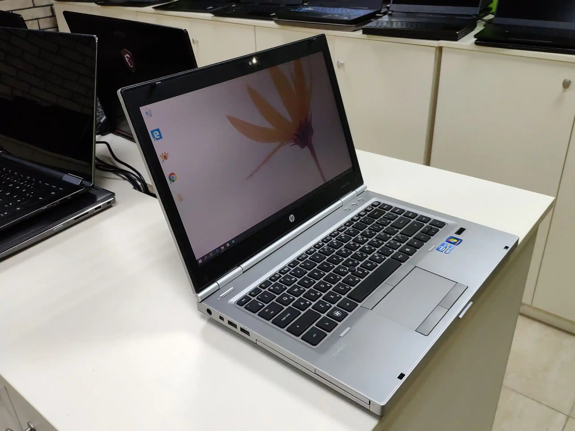 HP ProBook 640 G4 Intel Core i5 8th Gen 8GB RAM 256GB SSD 14" Non-Touch Laptop