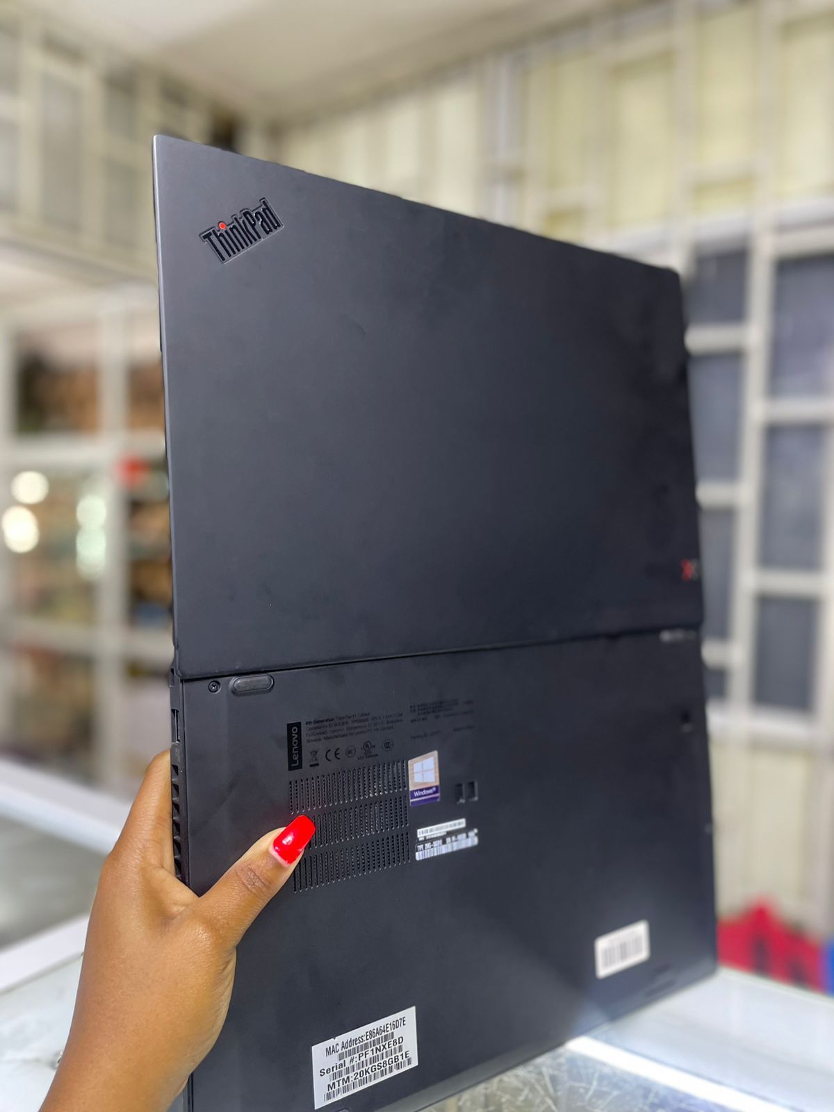 Lenovo ThinkPad X1 carbon - Image 2